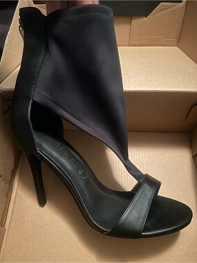 Black Women's Stiletto Ankle-Sleeve Sandal